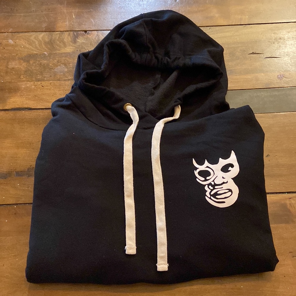 Vida Fuerte- custom black hoodie “Lucha” - woman’s large

Buffalo brand hoodie